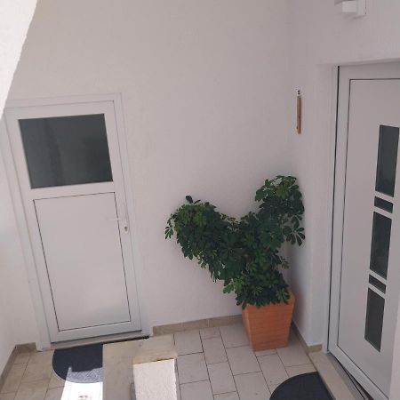 Apartmani Bonavia Jelsa  Eksteriør bilde
