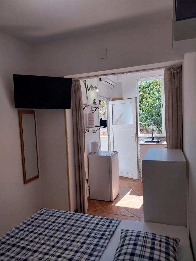 Apartmani Bonavia Jelsa  Eksteriør bilde